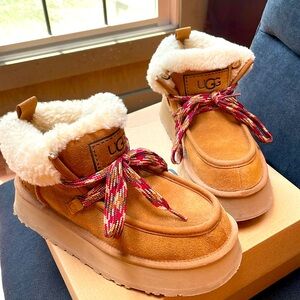 UGG Funkara Cabin Cuff cheshut